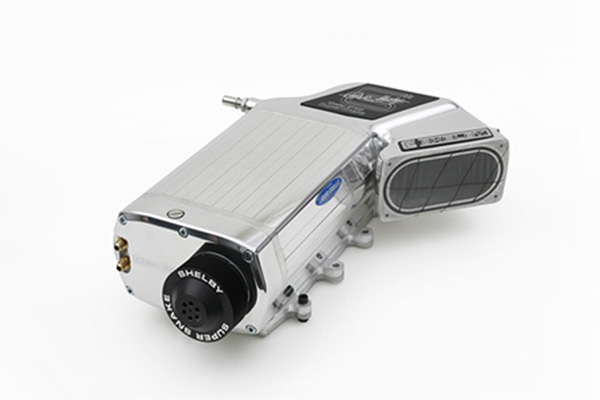 スパーチャージャーエンジン画像